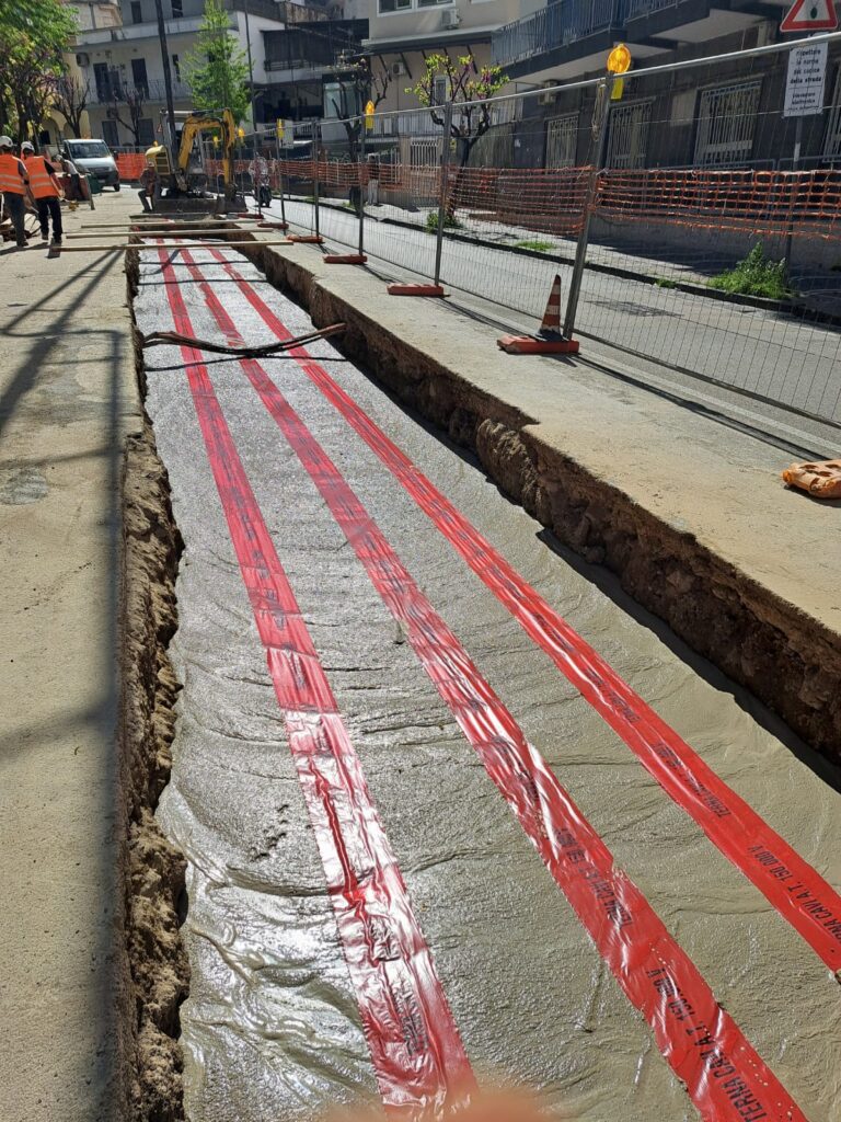 Attività di Posa nastro segnalatore