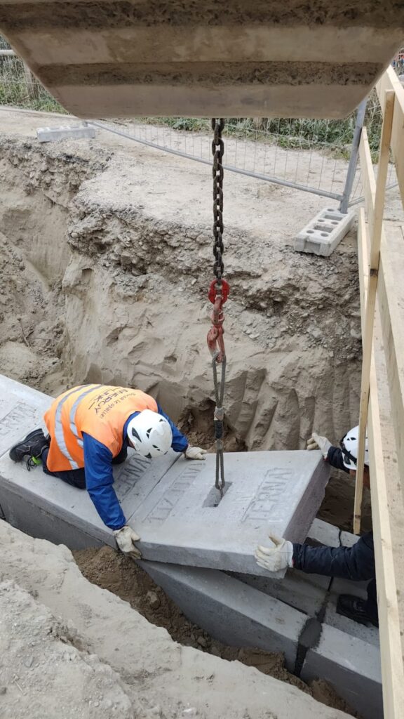 Posa cunicoli di protezione cavidotto AT