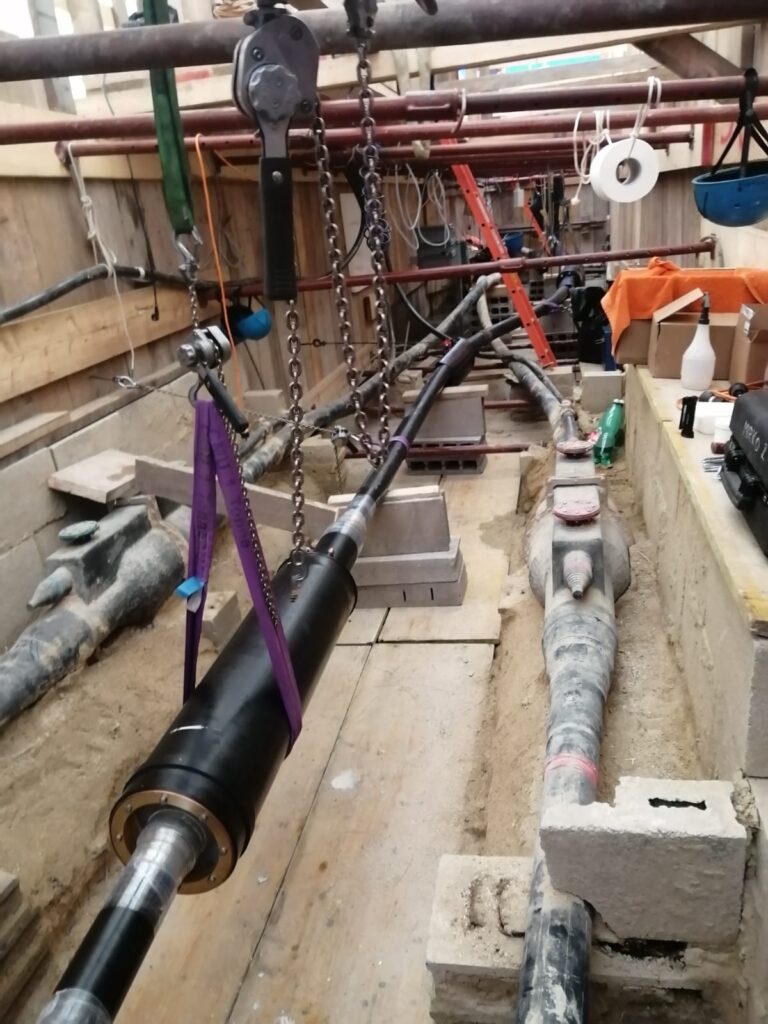 Supporto alle attività di giunzione cavi AT