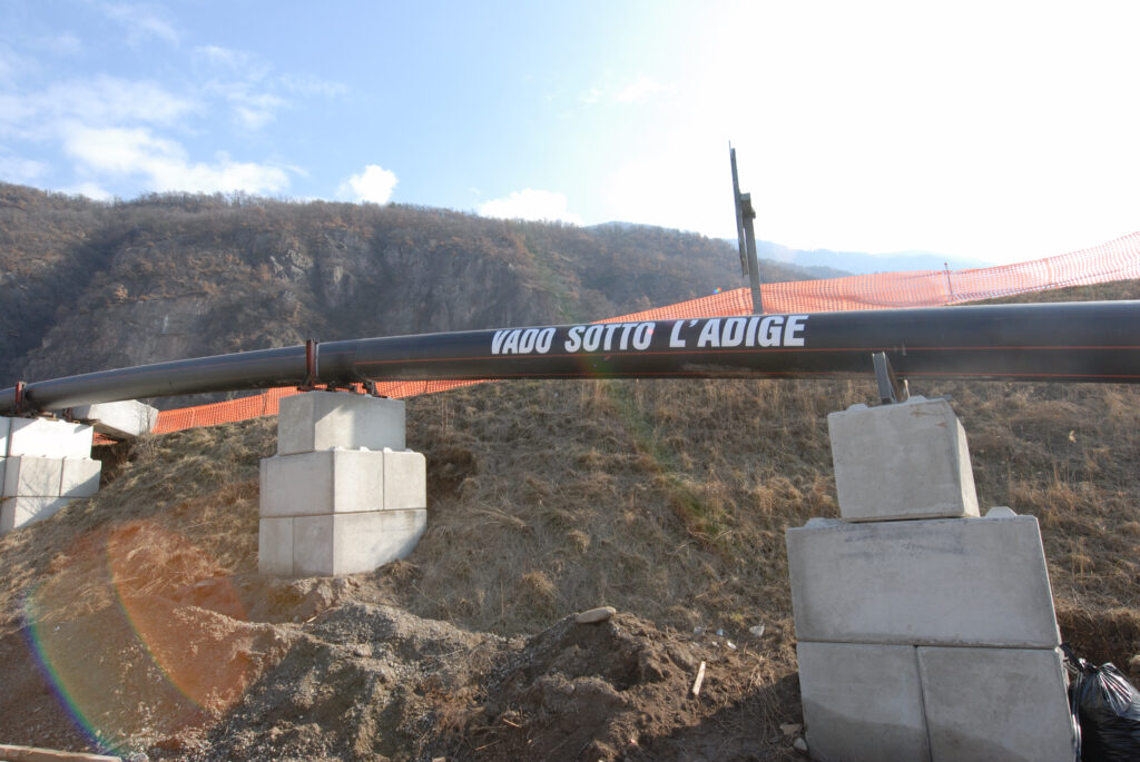 Erdbau Merano - Linea 220 kV Trivellazione teleguidata Sotto L'Adige